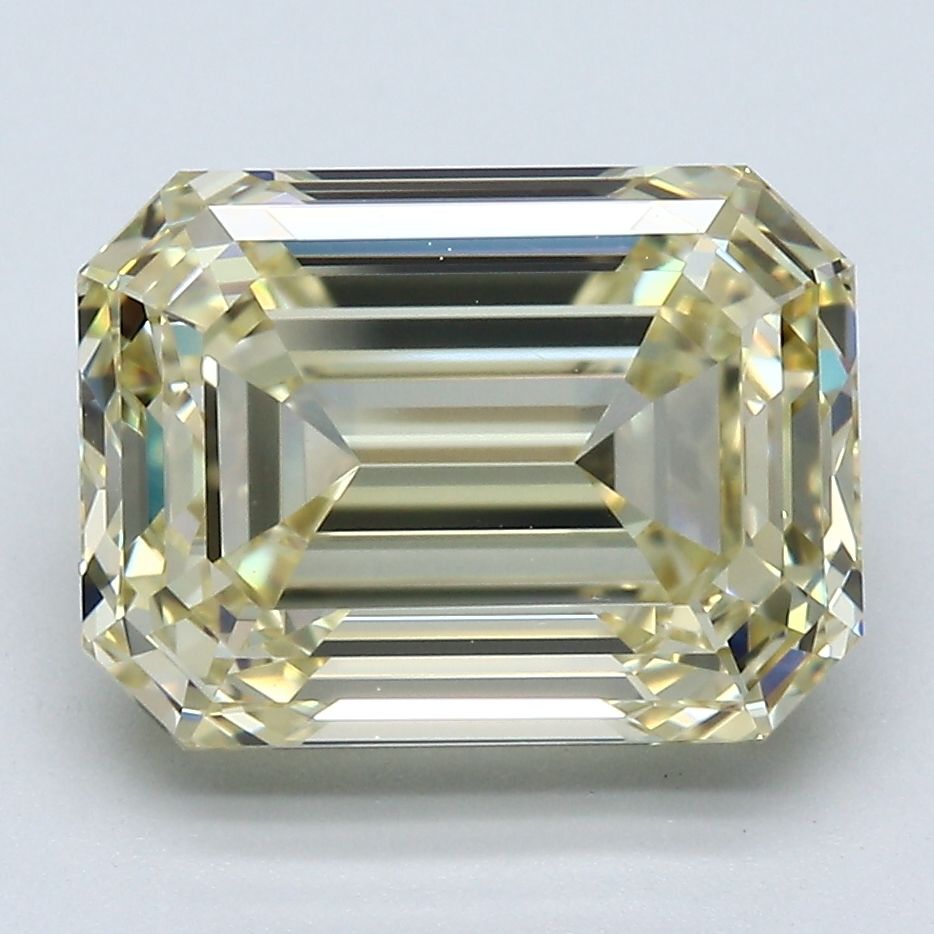 5.02ct Emerald diamond