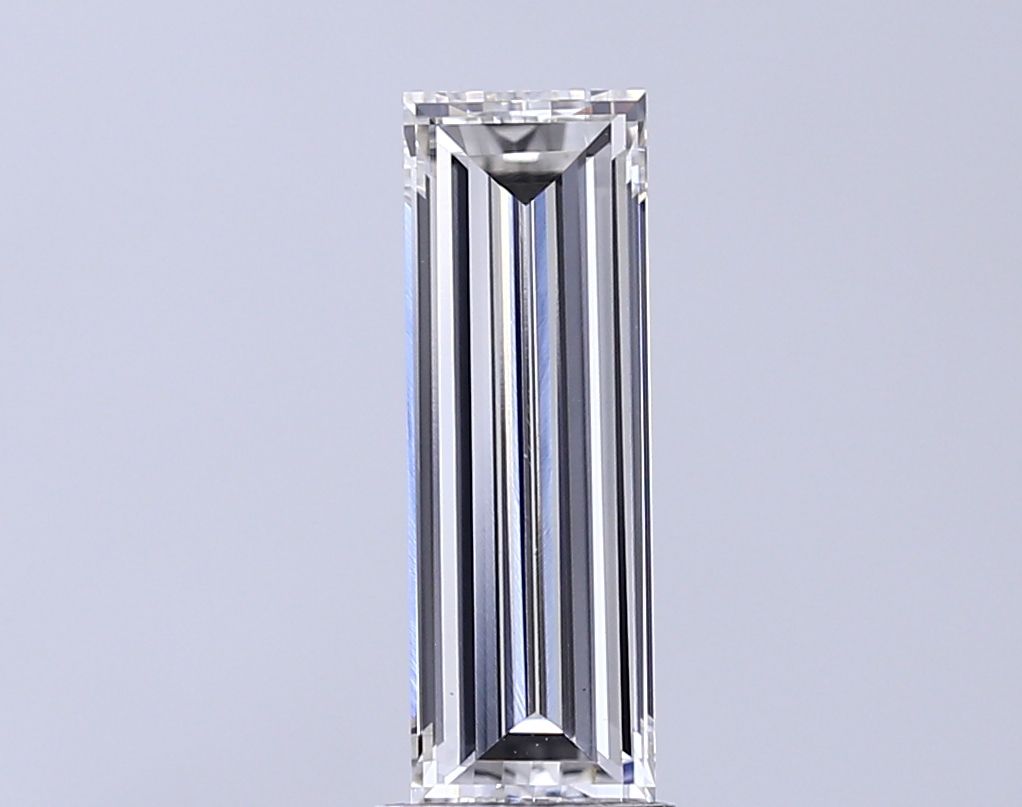 1.71 ct Baguette diamond