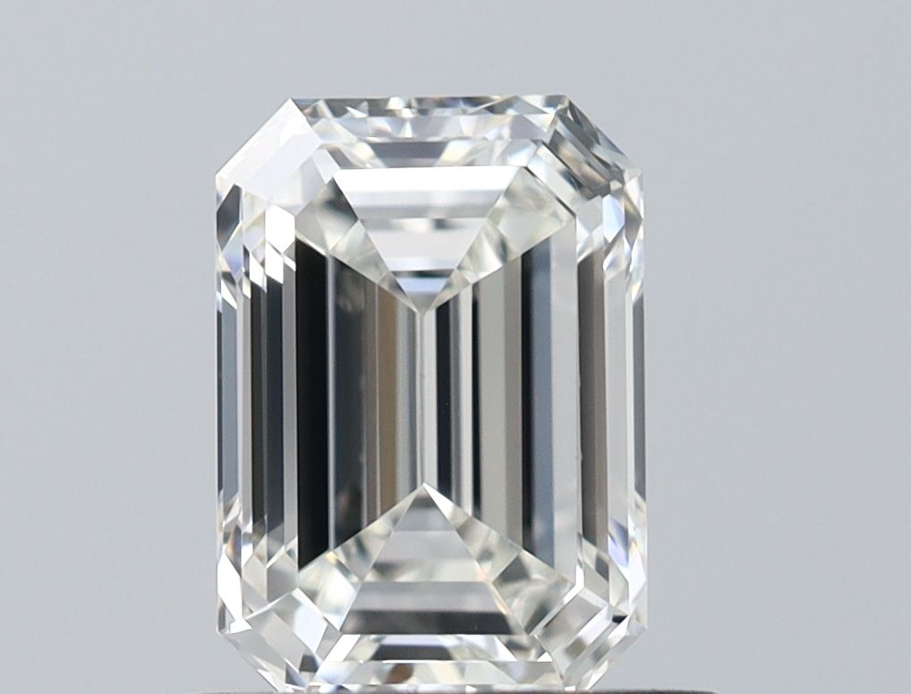 0.80 ct Emerald diamond