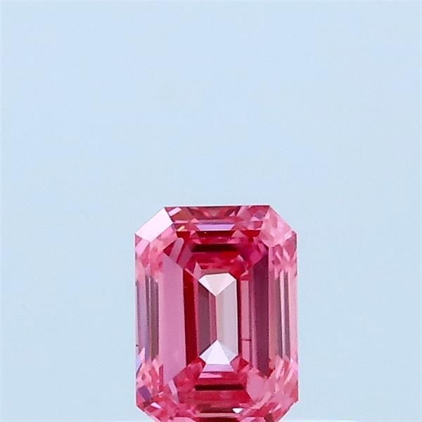 0.31 ct lab-grown Emerald Diamond