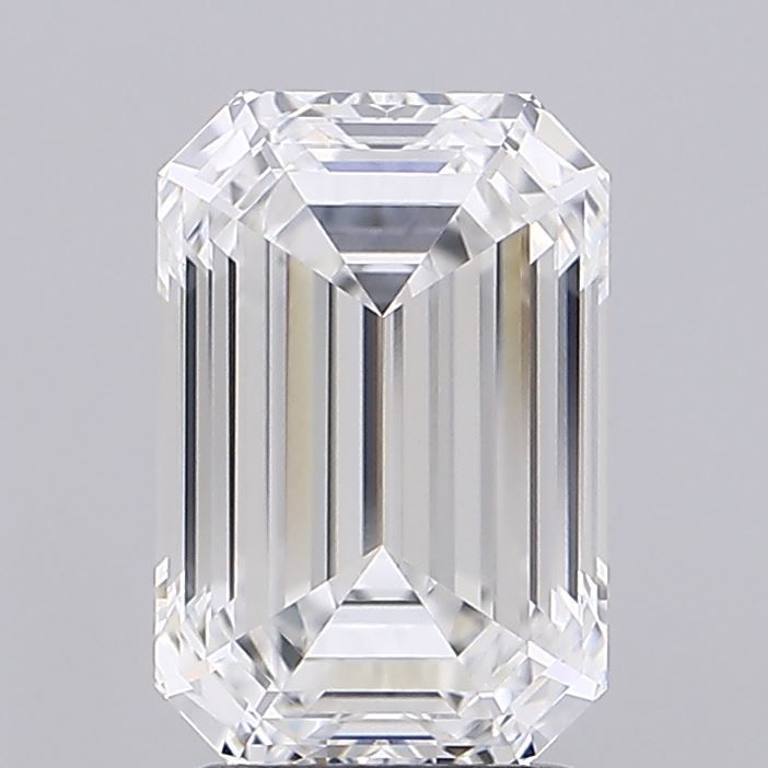 3.06 ct Emerald diamond