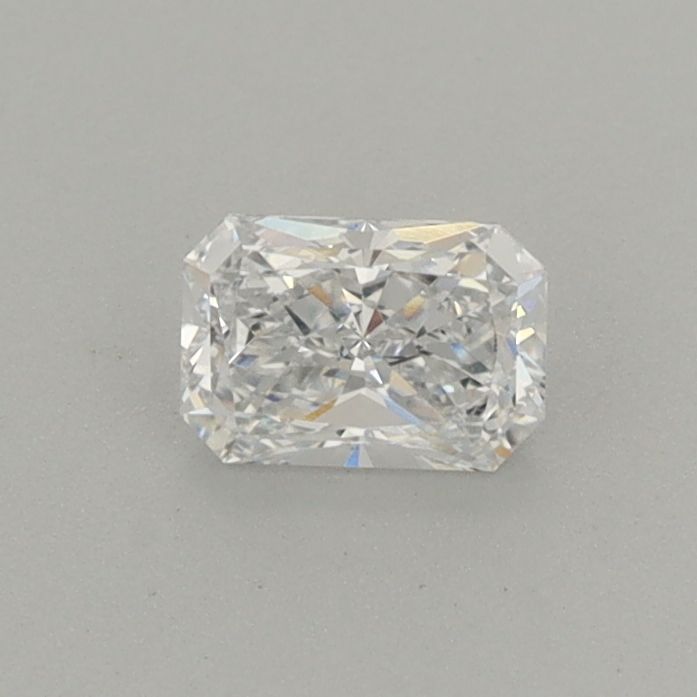 0.32 ct lab-grown Radiant Diamond