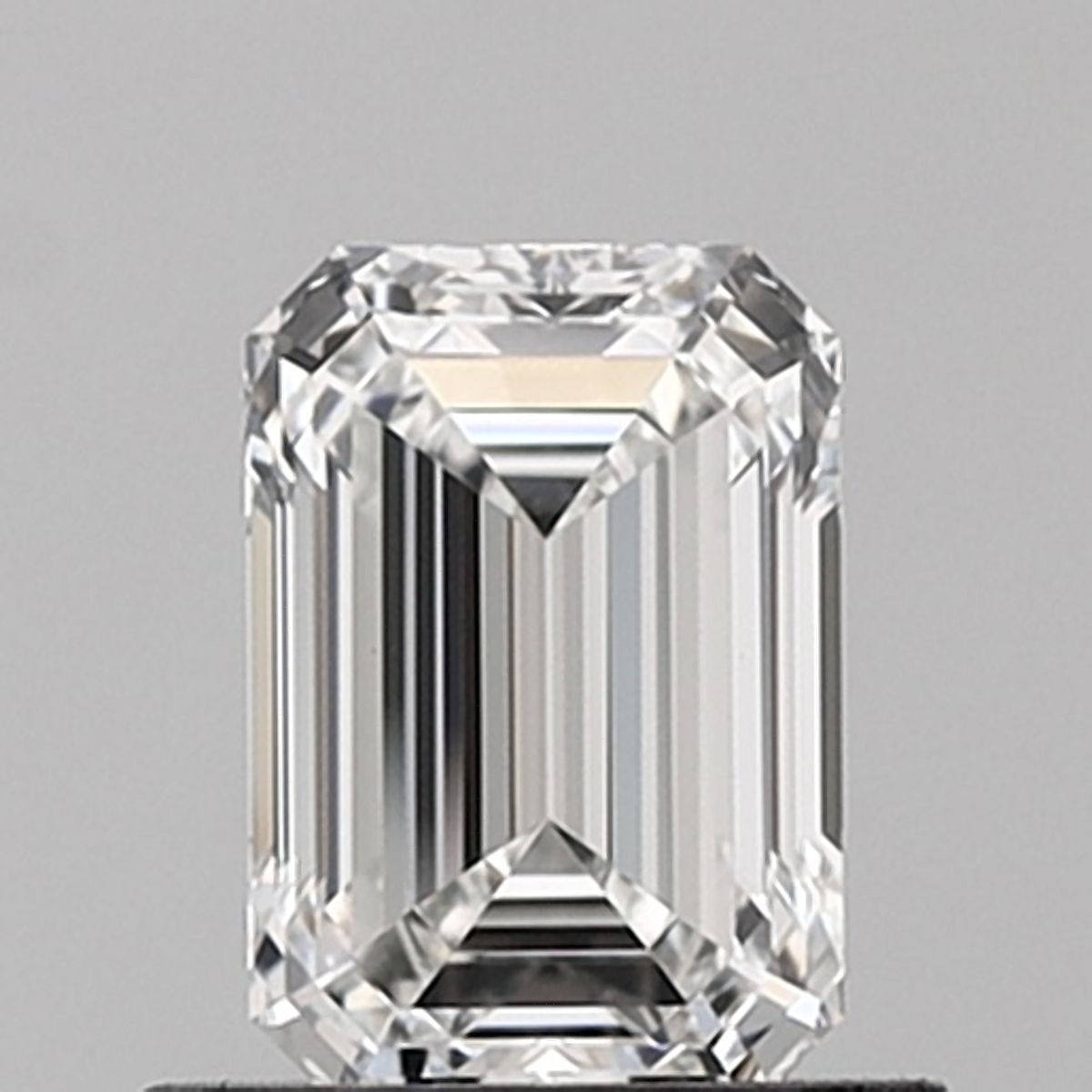 0.82 ct. emerald Lab Grown Diamond front image