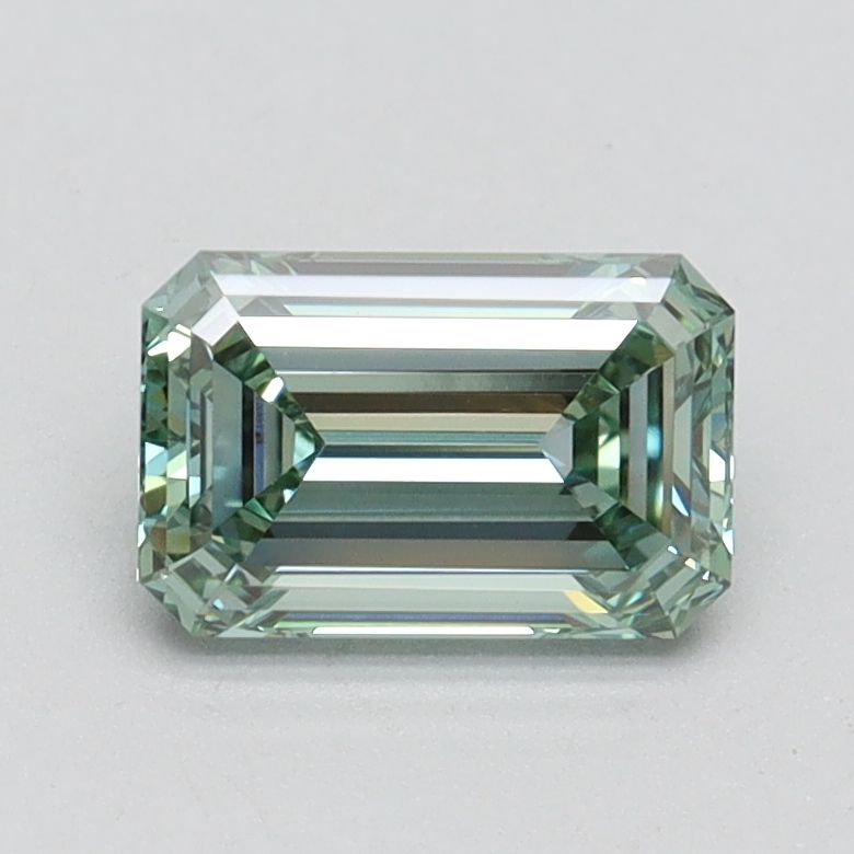 1.05 ct. emerald Lab Grown Diamond front image