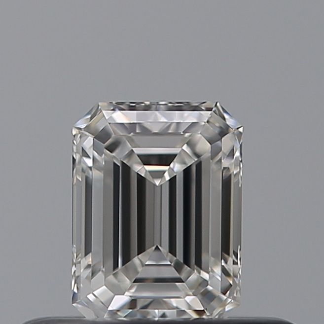 0.32 ct Emerald diamond