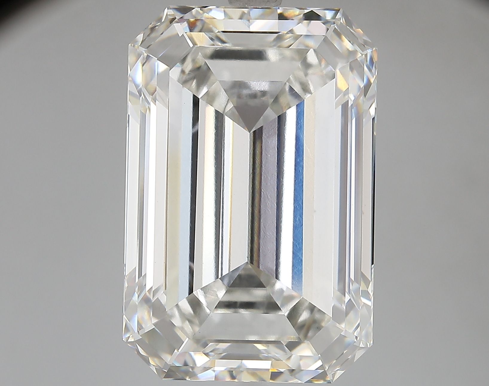 16.54 ct. emerald Lab Grown Diamond front image