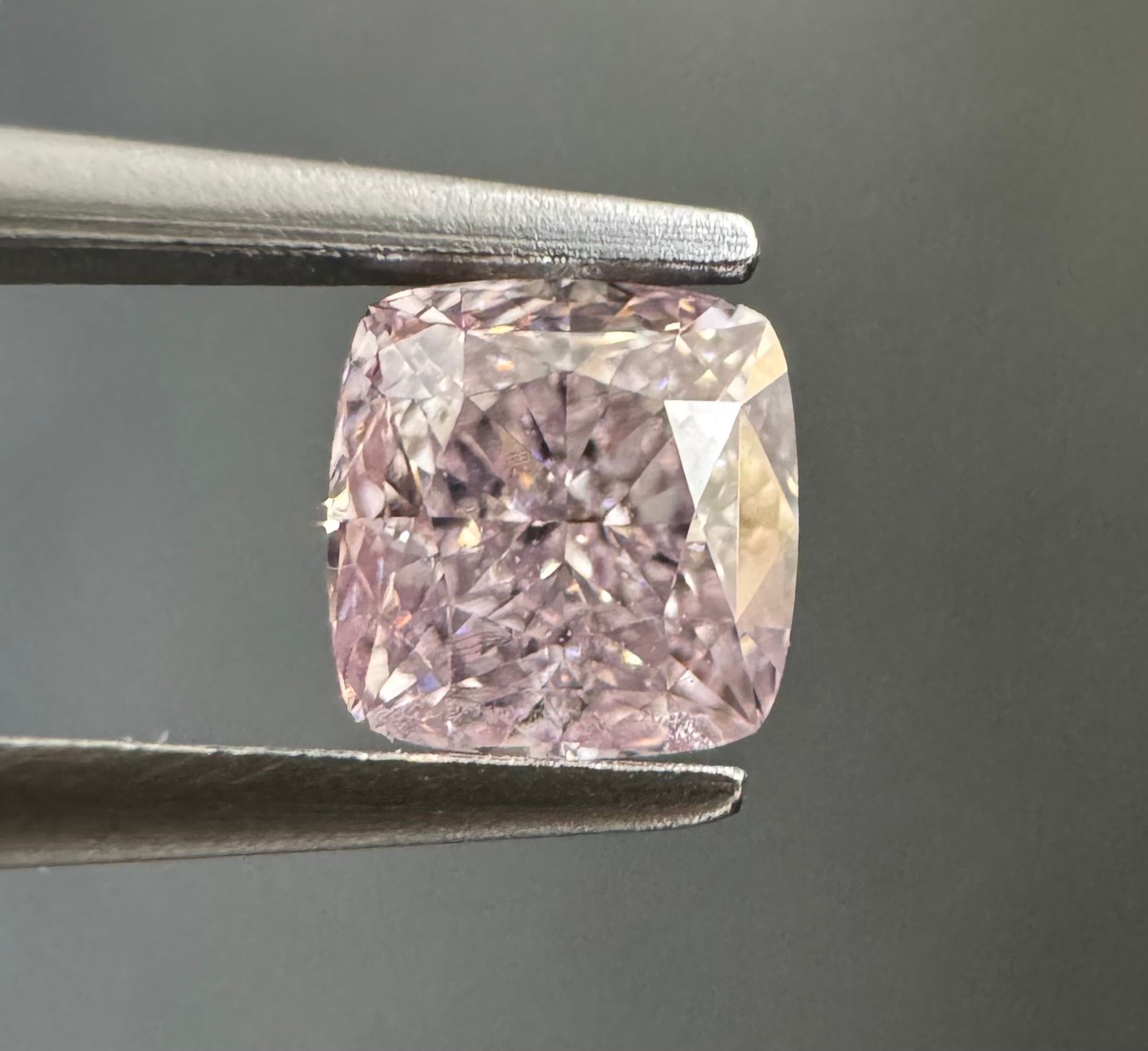 0.42 ct Cushion Brilliant diamond