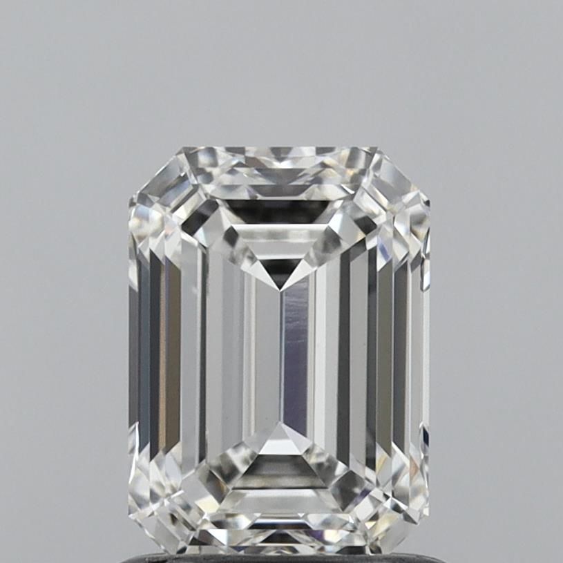 1.30 ct Emerald diamond
