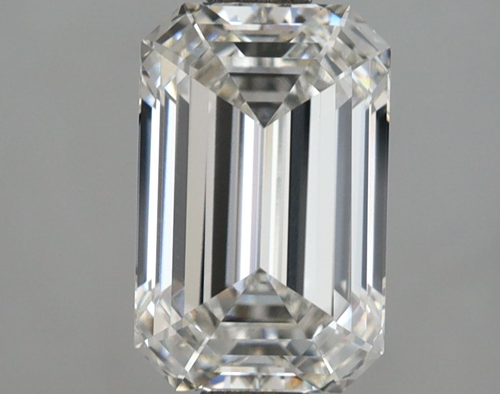 2.54 ct Emerald diamond