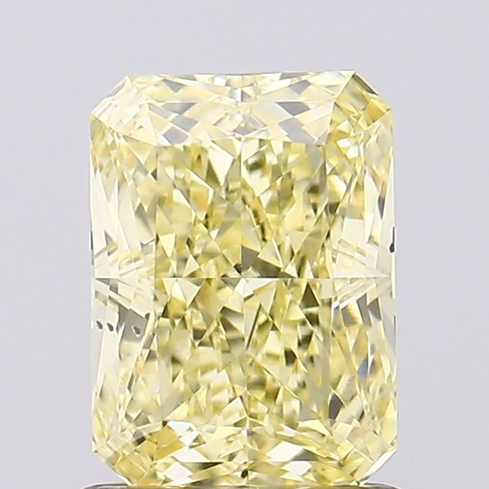 1.18 ct Radiant diamond