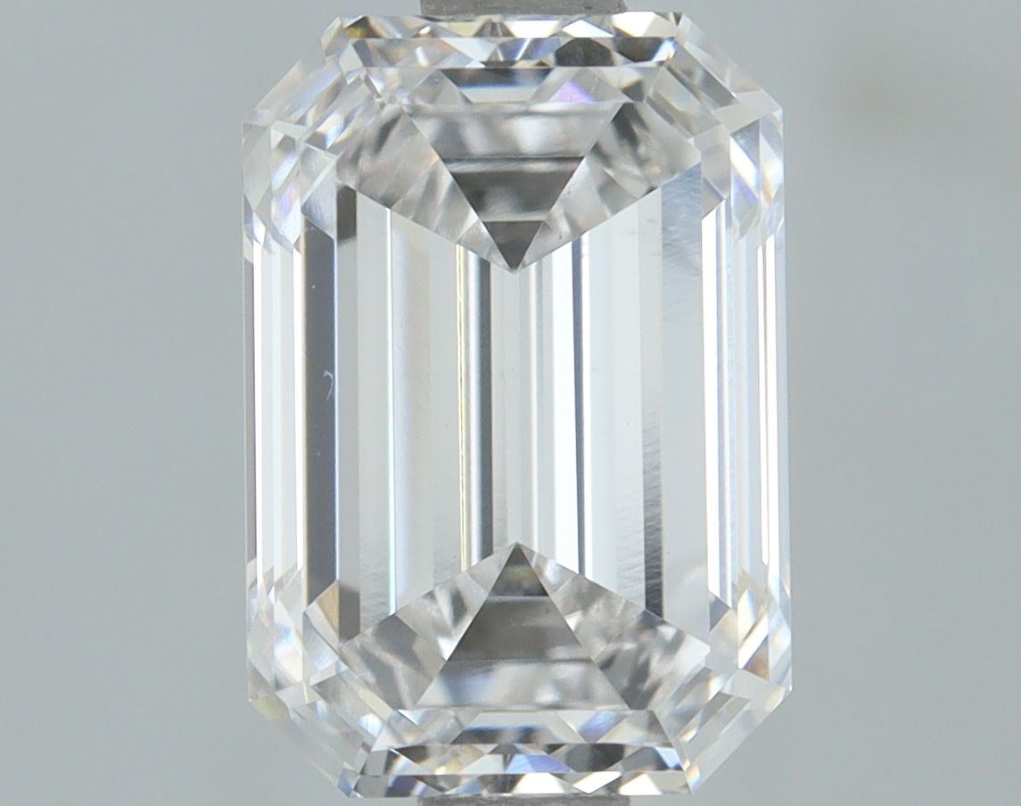 1.50 ct. emerald Lab Grown Diamond front image