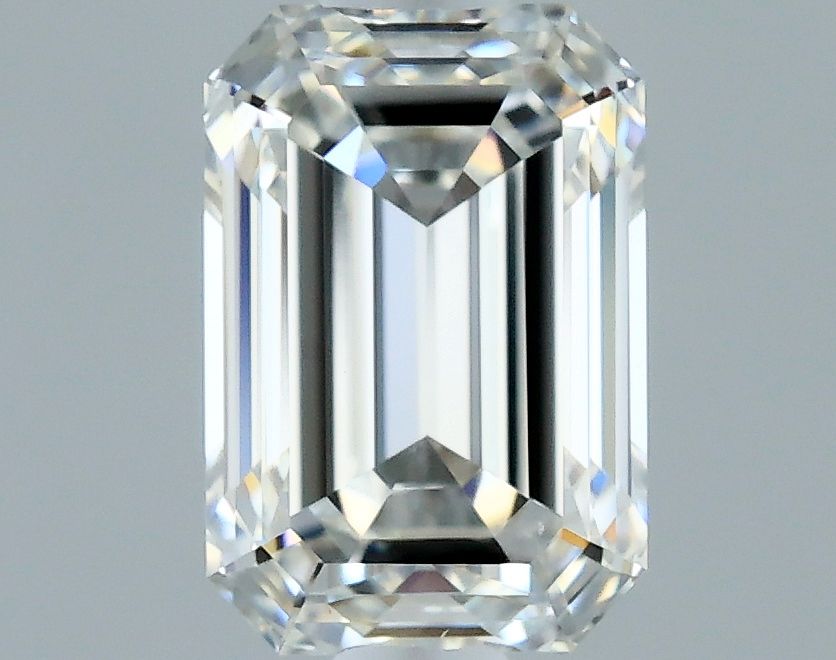 0.70 ct Emerald diamond