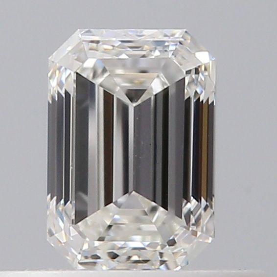 0.40 ct Emerald diamond