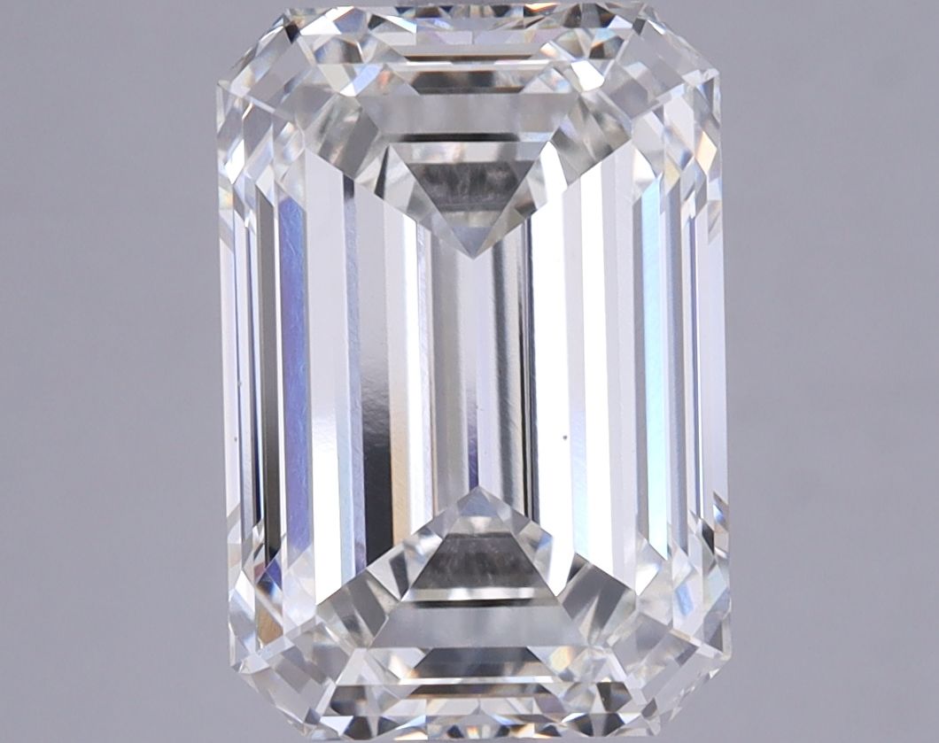 4.68 ct. emerald Lab Grown Diamond front image