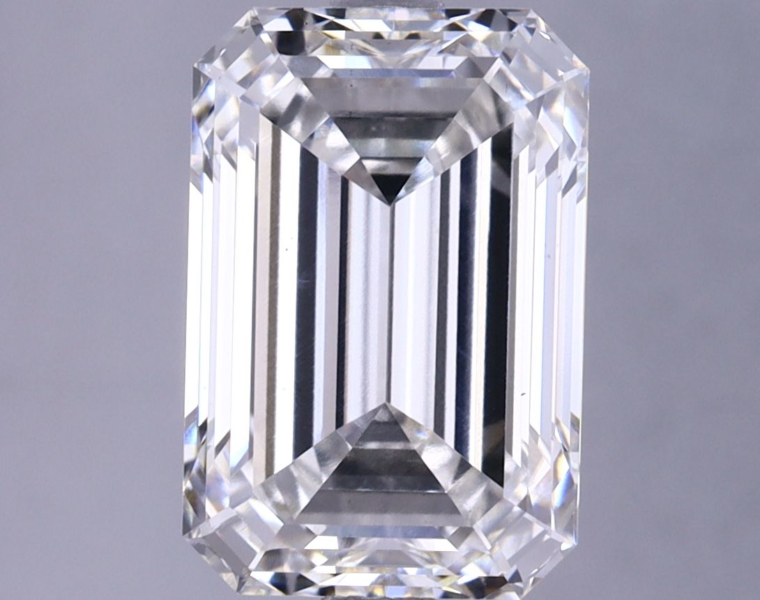 4.60 ct. emerald Lab Grown Diamond front image