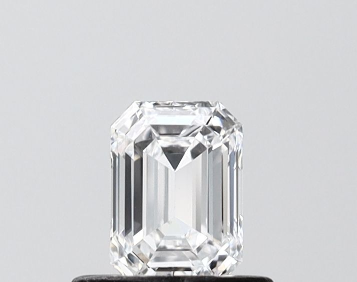 0.55 ct lab-grown Emerald Diamond