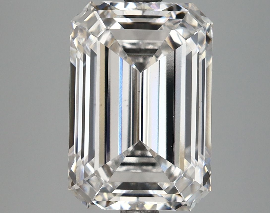 4.51 ct. emerald Lab Grown Diamond front image
