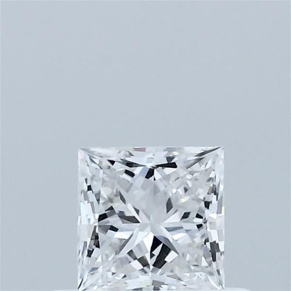 0.45 ct lab-grown Princess Diamond