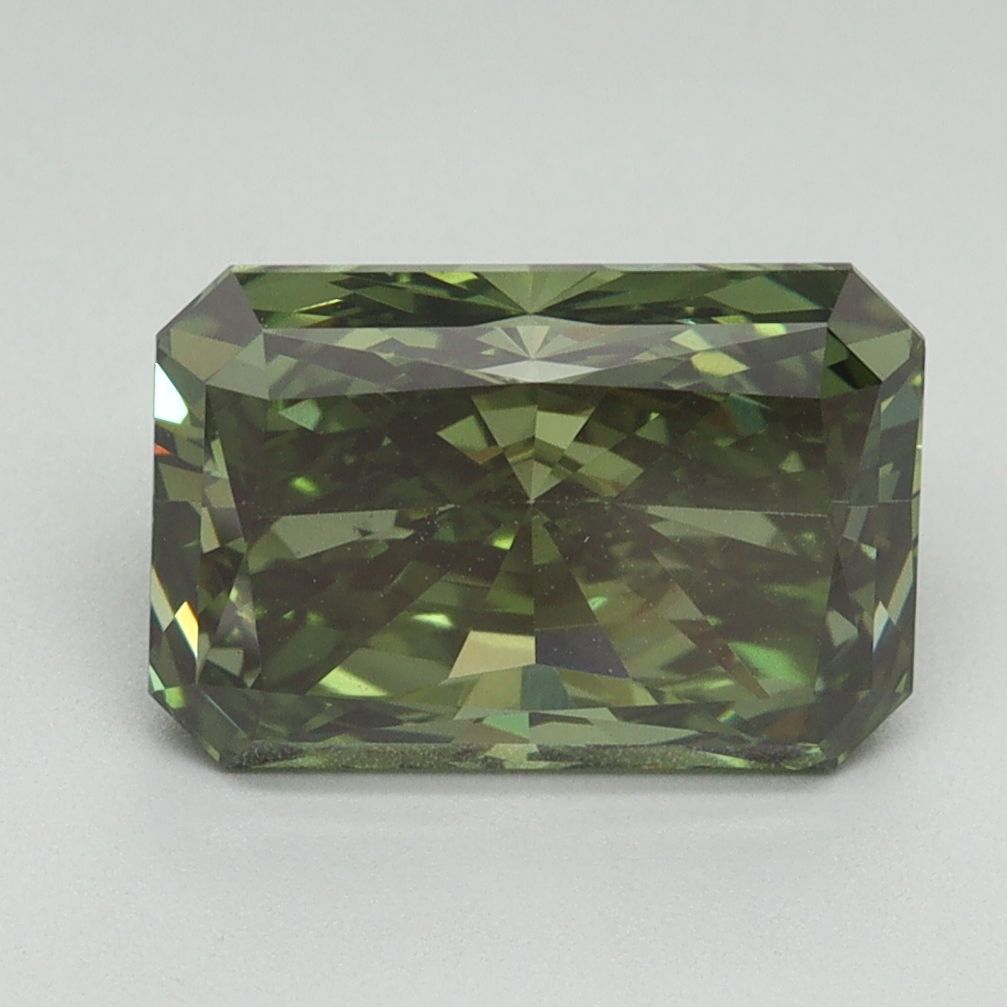 3.09 ct Radiant diamond