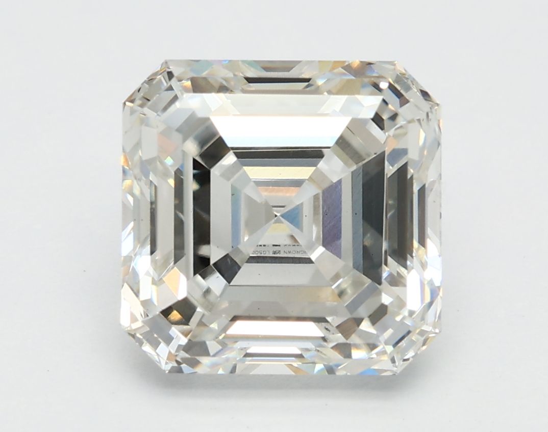 3.04 ct Square Emerald diamond