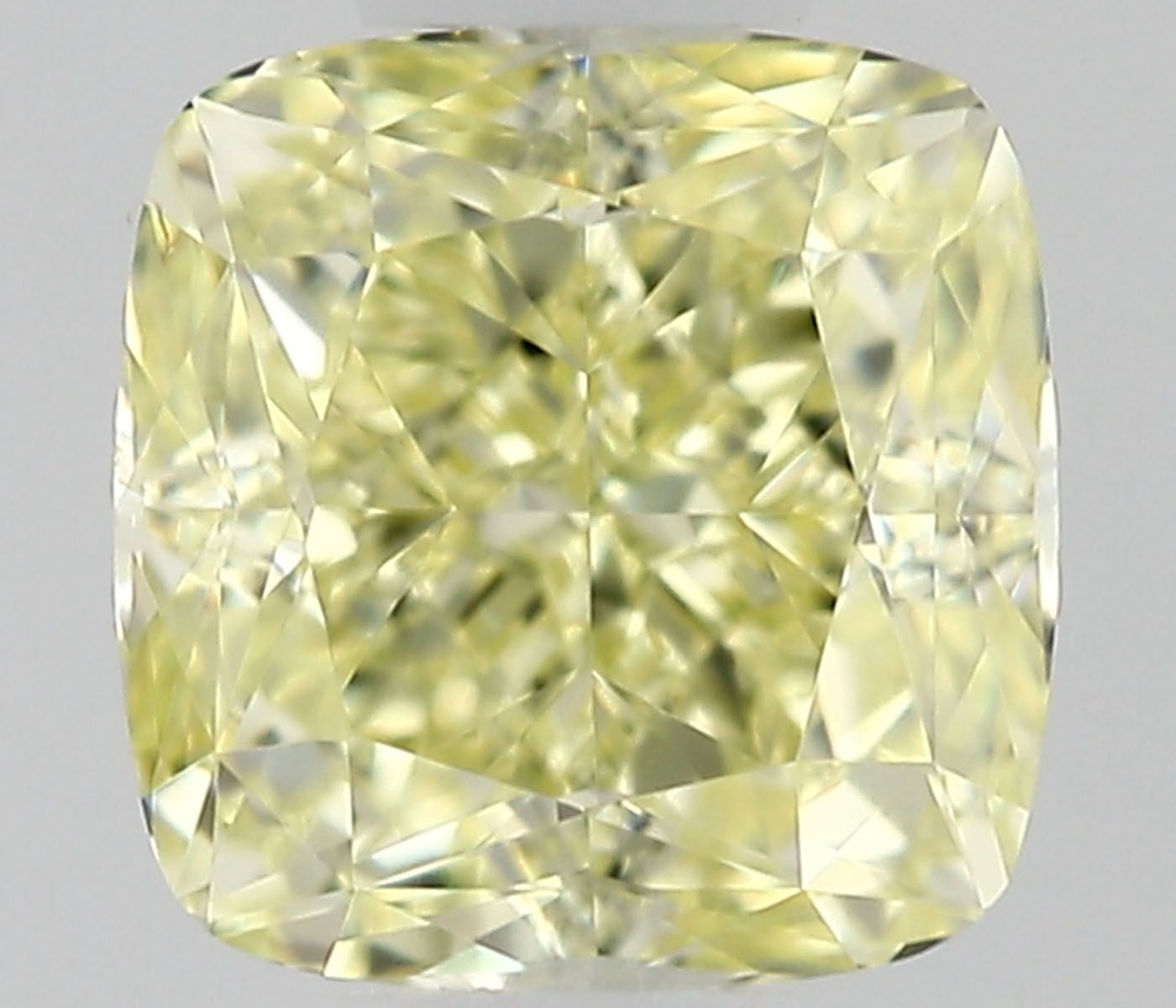 Diament 0.47 ct Fancy Light Yellow/VS2