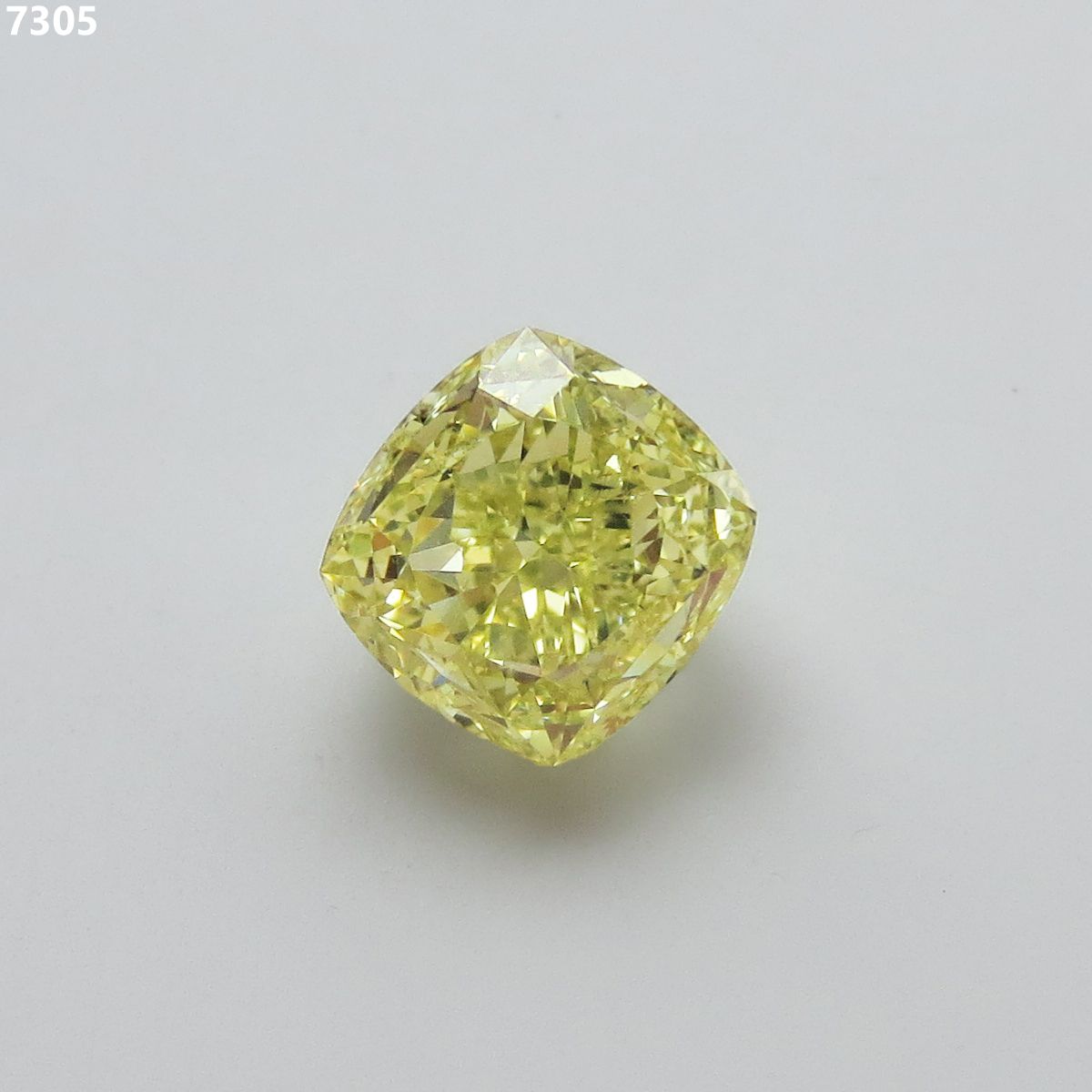 3.00 ct Cushion Brilliant diamond