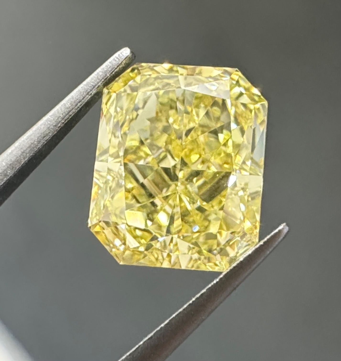 2.00 ct Radiant diamond