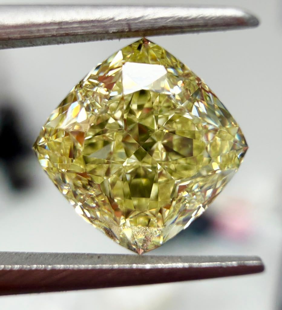 Diament 1.72 ct Fancy Yellow/VS2