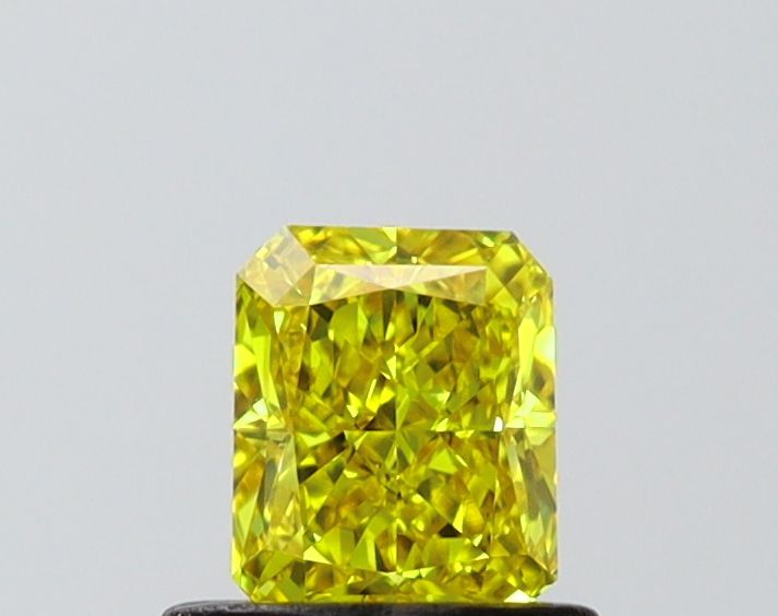 0.67 ct lab-grown Radiant Diamond
