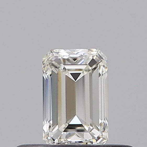 0.30 ct Emerald diamond