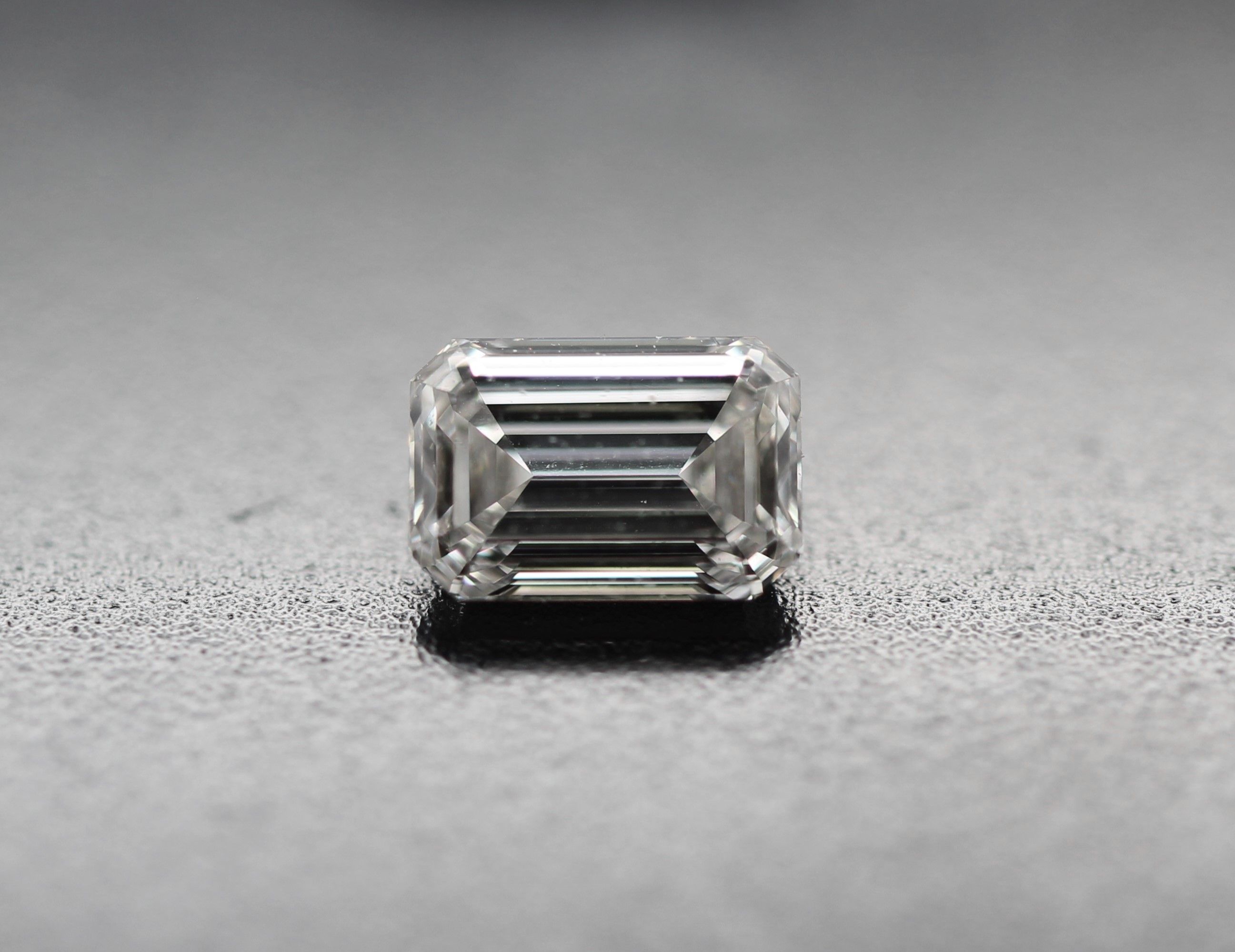 0.30 ct Emerald diamond