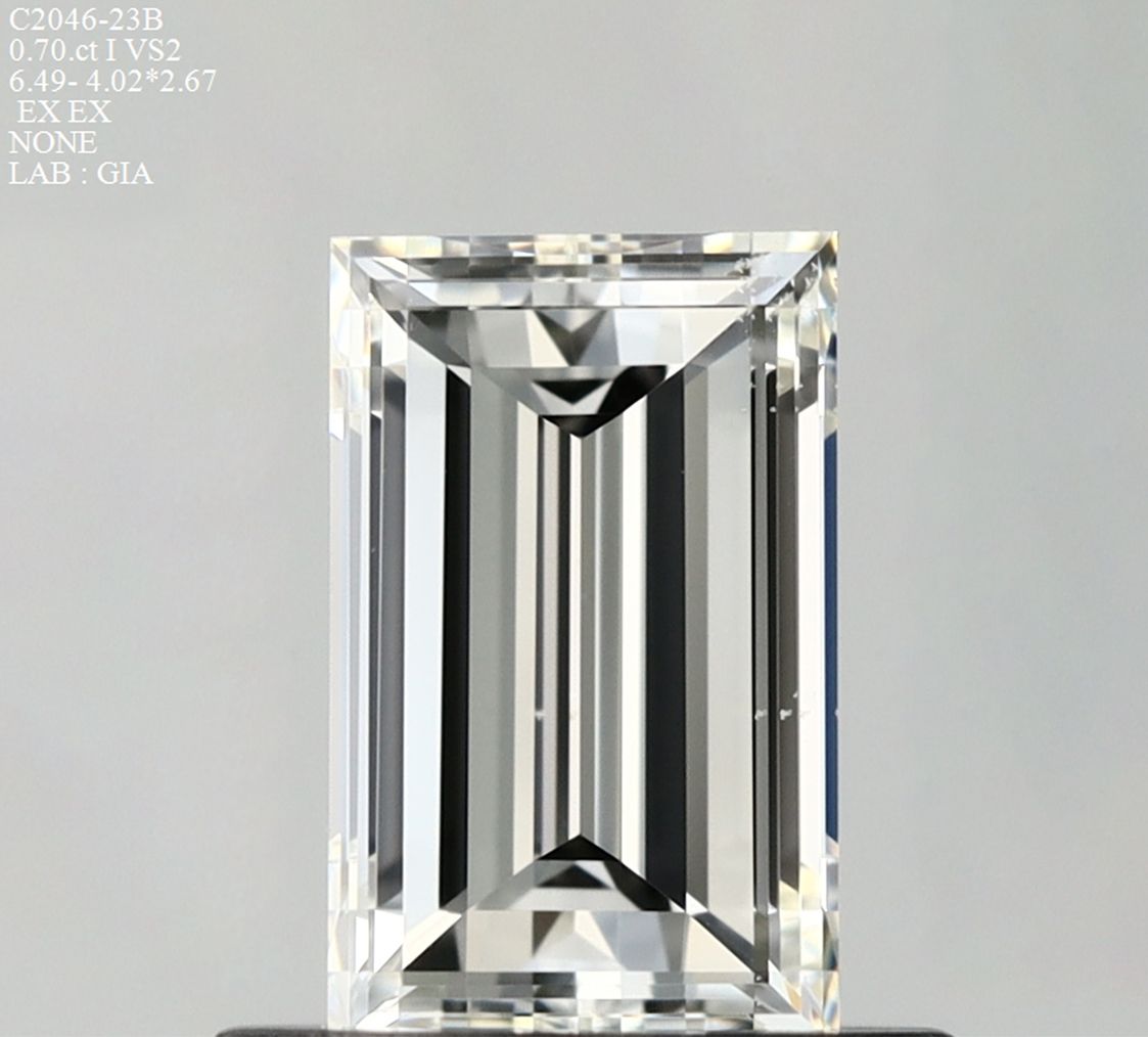 0.7 ct Baguette Diamond