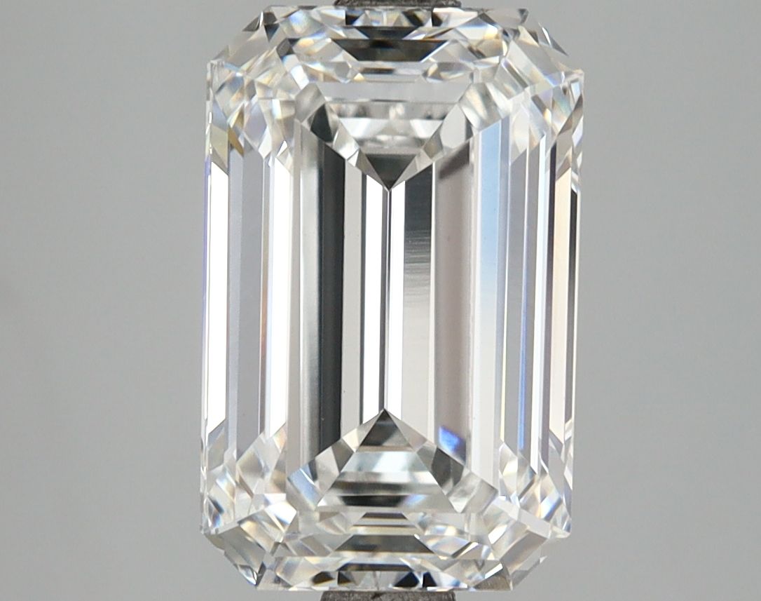 4.06 ct. emerald Lab Grown Diamond front image