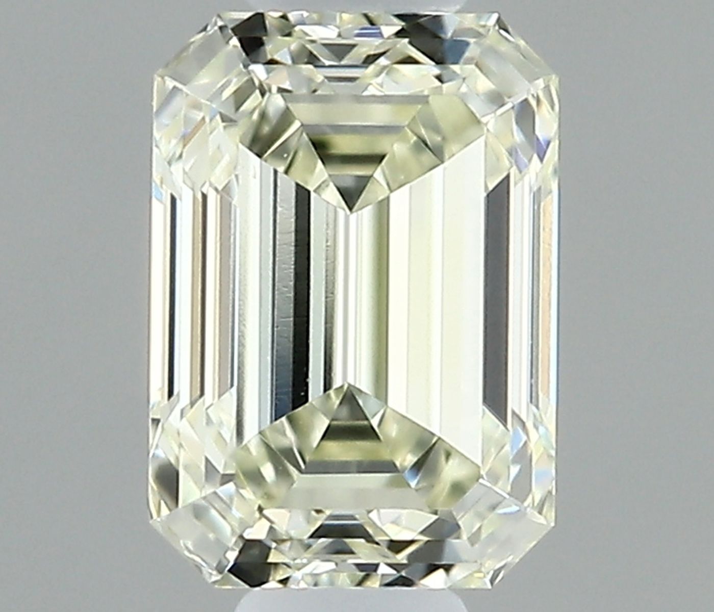 0.4 ct Emerald Diamond