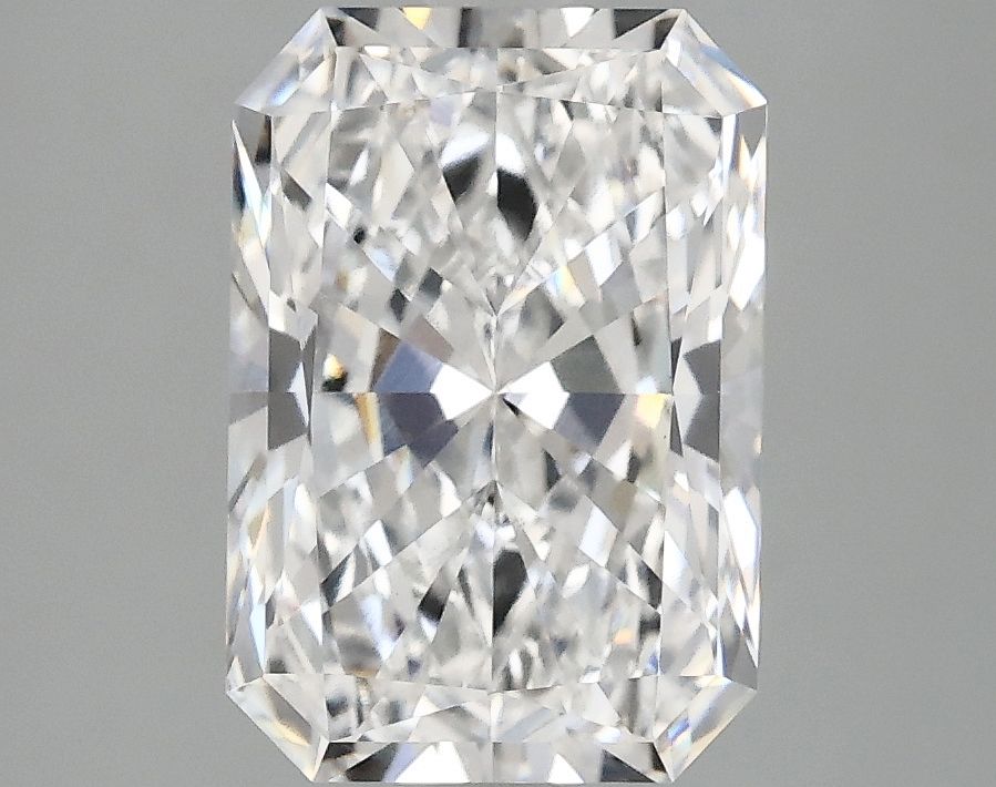 2.84 ct. radiant Lab Grown Diamond front image