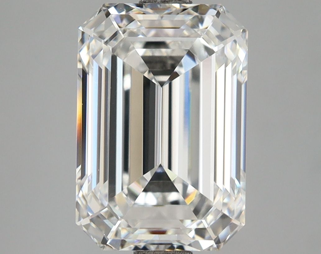 4.07 ct. emerald Lab Grown Diamond front image