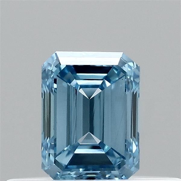0.32 ct Emerald diamond