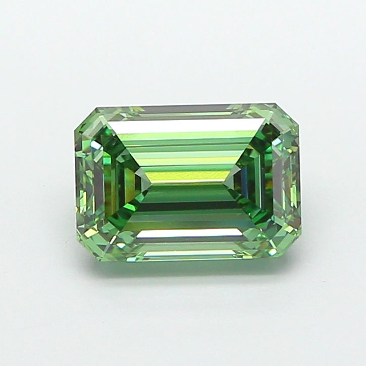 3.09 ct Emerald diamond