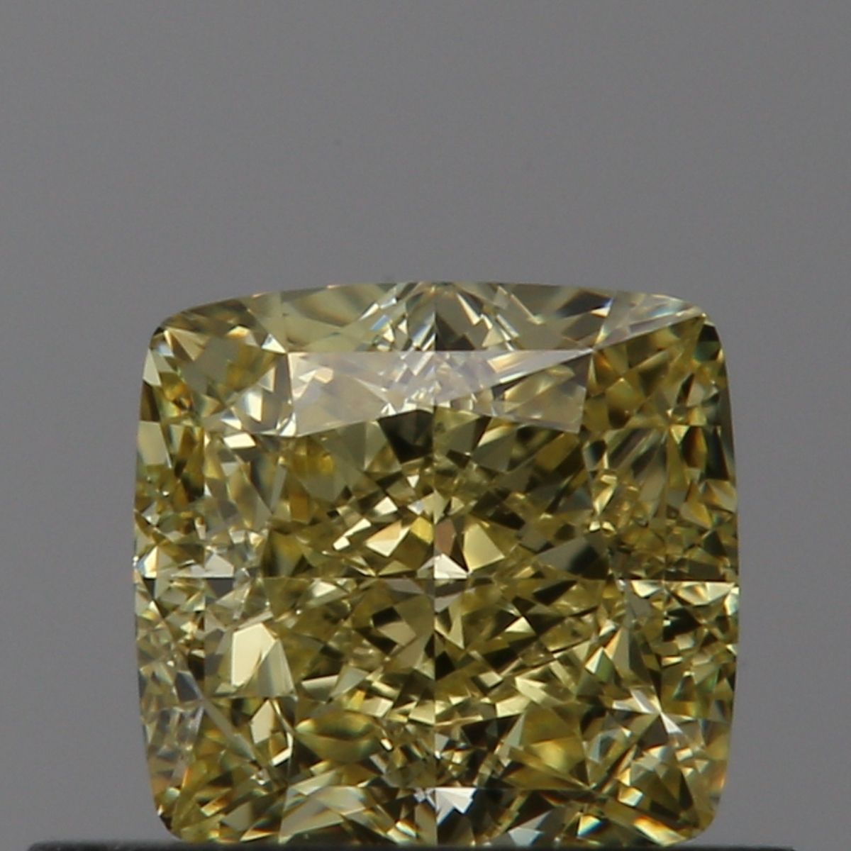 0.64 ct Cushion Brilliant diamond
