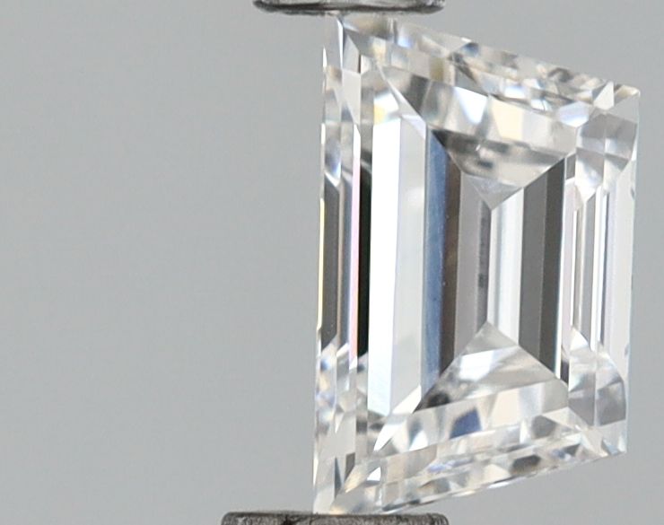 0.75 ct lab-grown Trapezoid Diamond