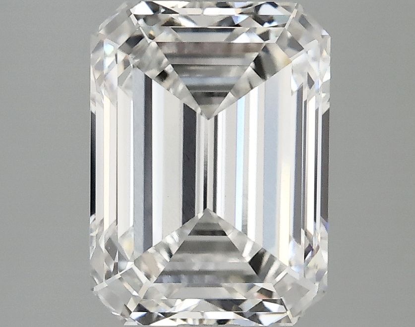 3.20 ct. emerald Lab Grown Diamond front image