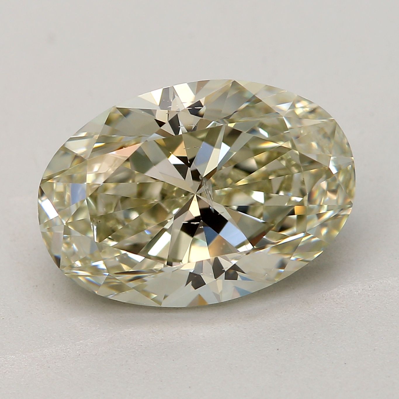 Diament 2.5 ct Fancy Grayish Yellowish Green/SI2
