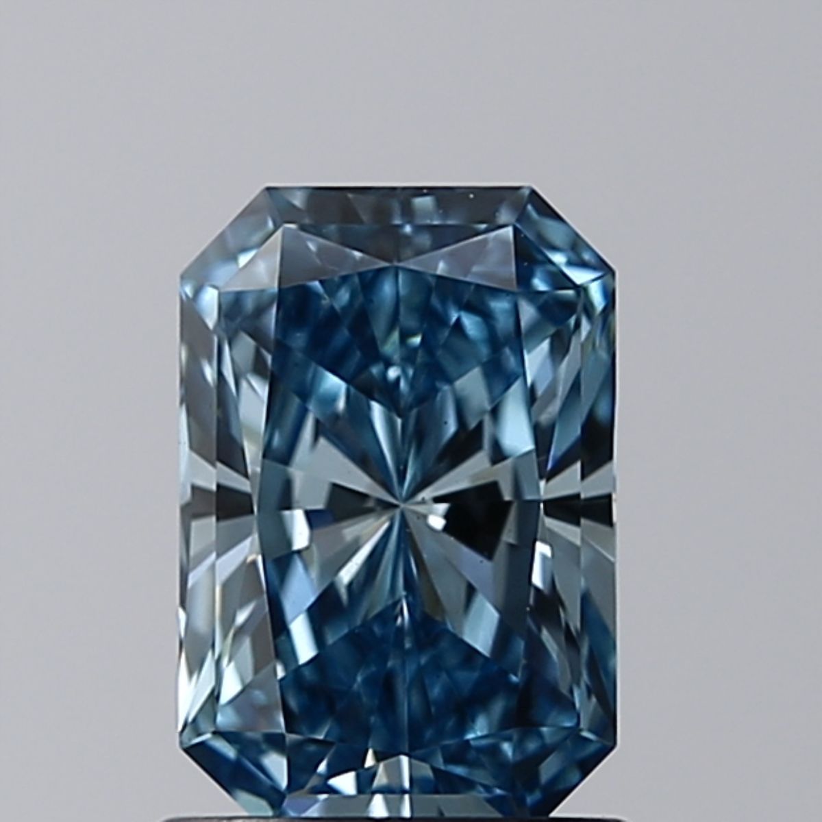 1.04 ct. radiant Lab Grown Diamond front image
