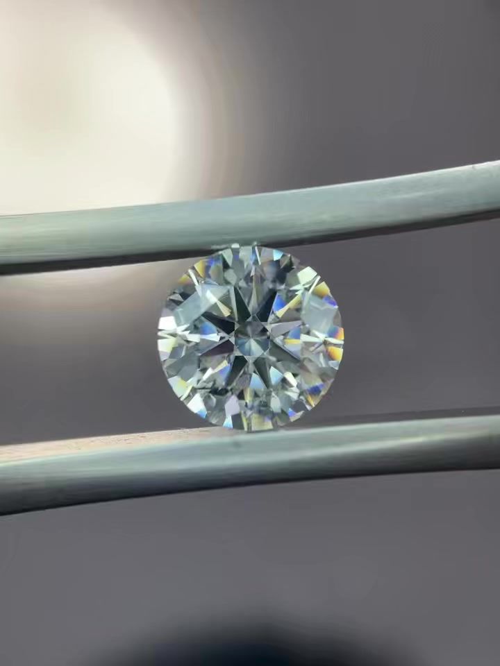 1.54 ct Round diamond