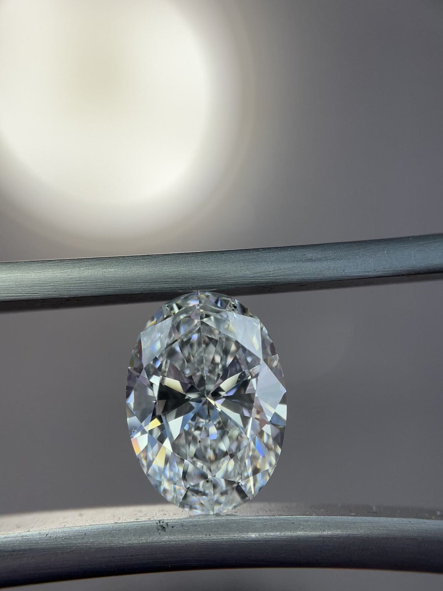 2.01 ct Oval diamond