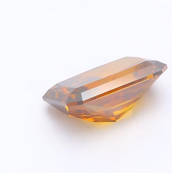 1.06 ct Radiant diamond