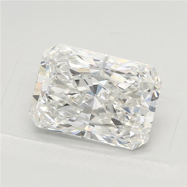 3.09 ct Radiant diamond
