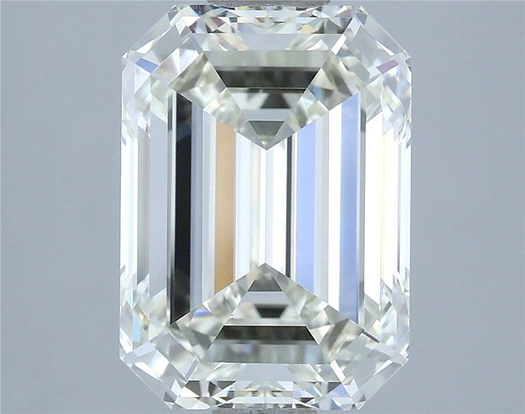 3.01 ct Emerald diamond