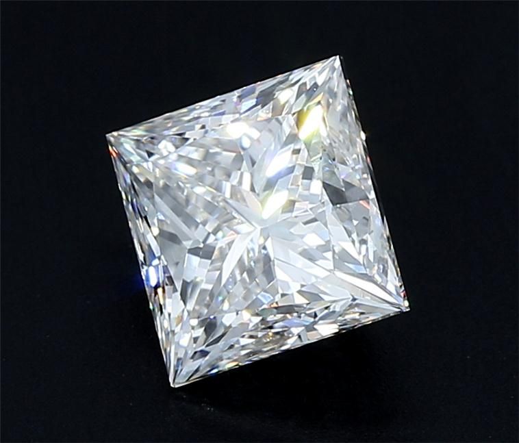 2.21 ct Princess diamond