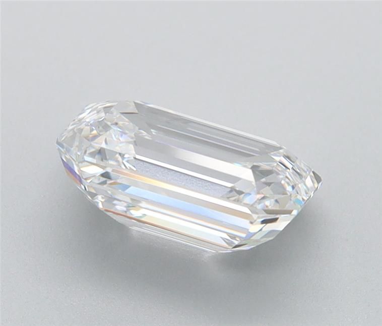 1.90 ct. emerald Lab Grown Diamond front image